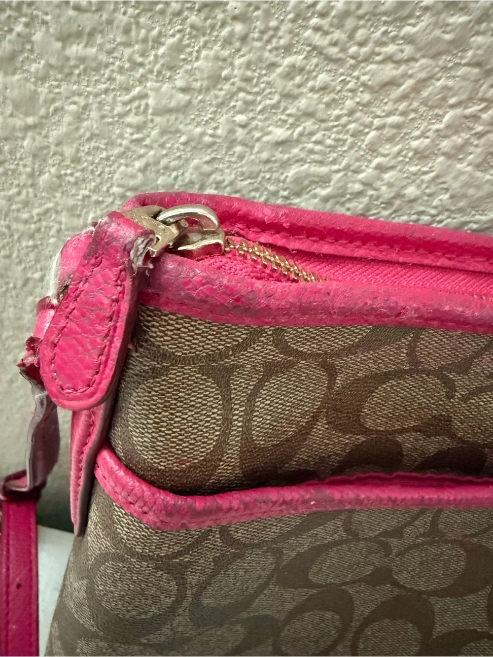 Coach crossbody signature